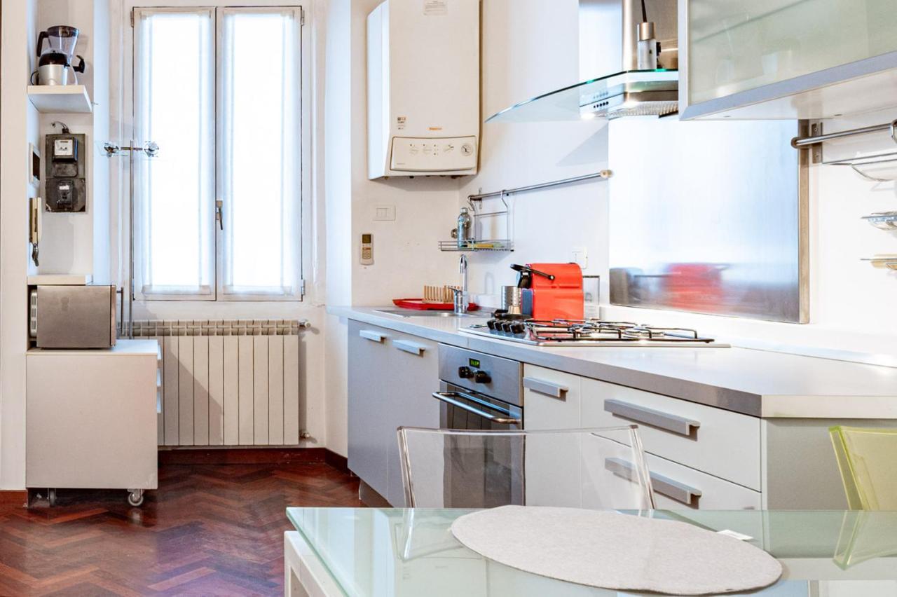 Ticinese Livings Comfy Suite - Full City Center ميلان المظهر الخارجي الصورة